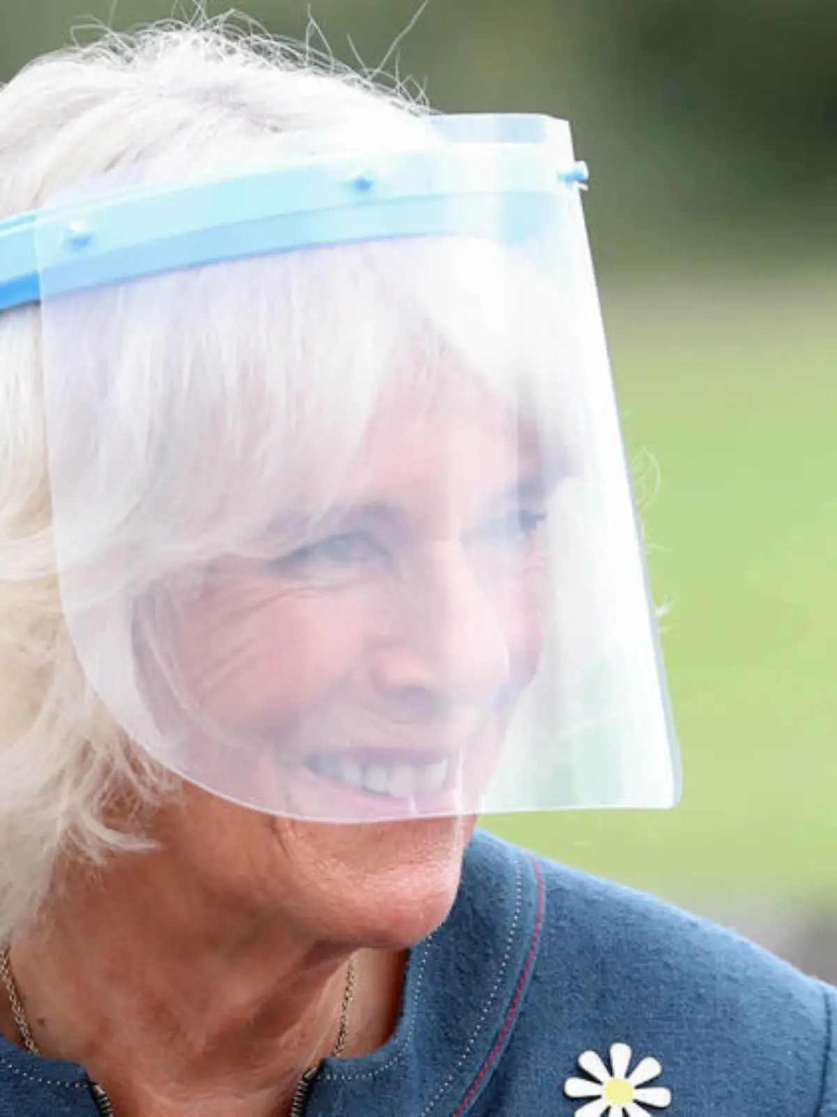 Visier statt Maske: Dafür wird Herzogin Camilla jetzt kritisiert