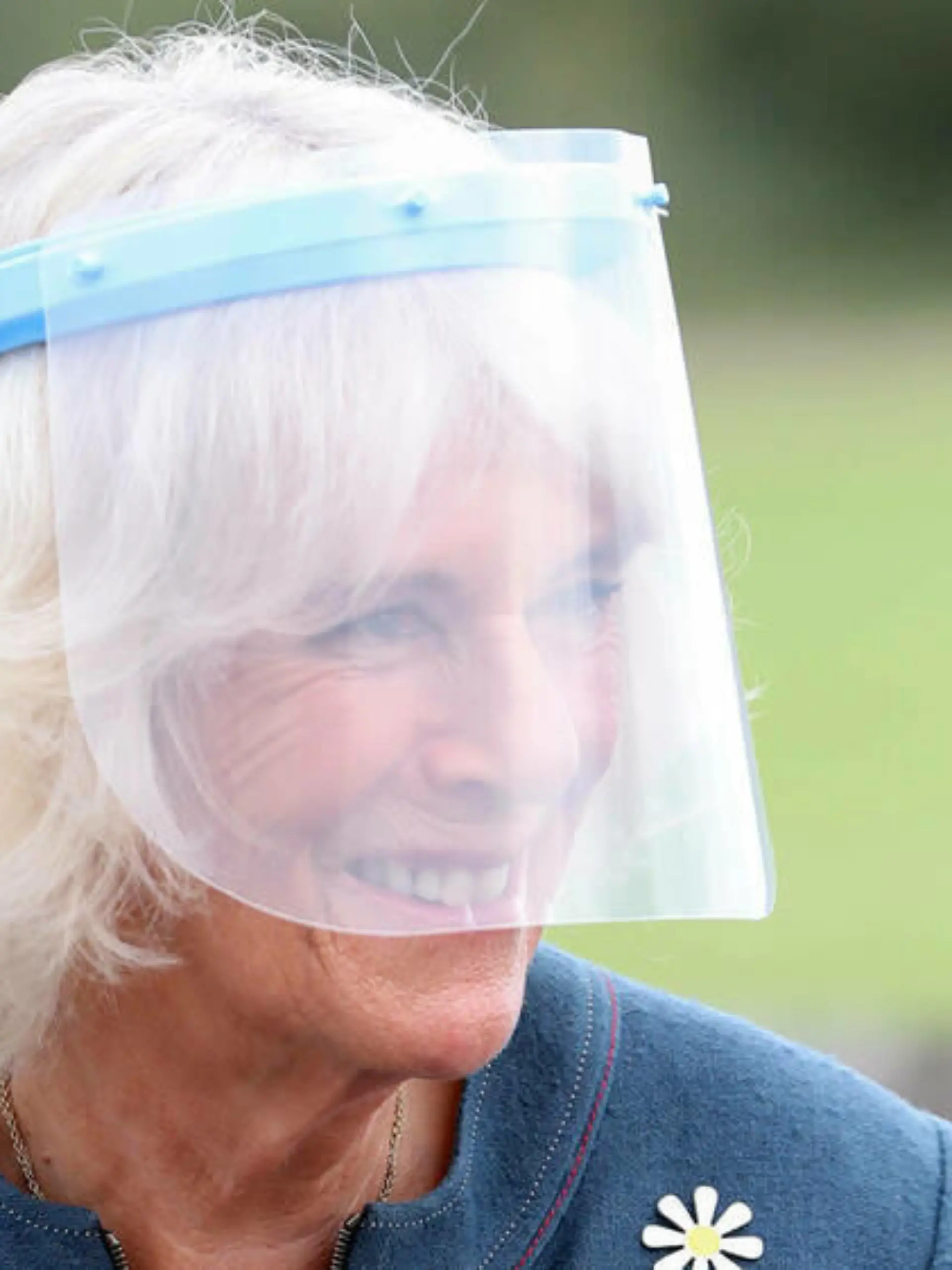 Visier statt Maske: Dafür wird Herzogin Camilla jetzt kritisiert