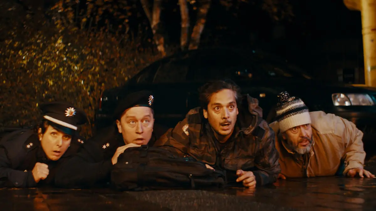 "Faking Bullshit": Die Kleinstadt-Komödie will zu weit hinaus