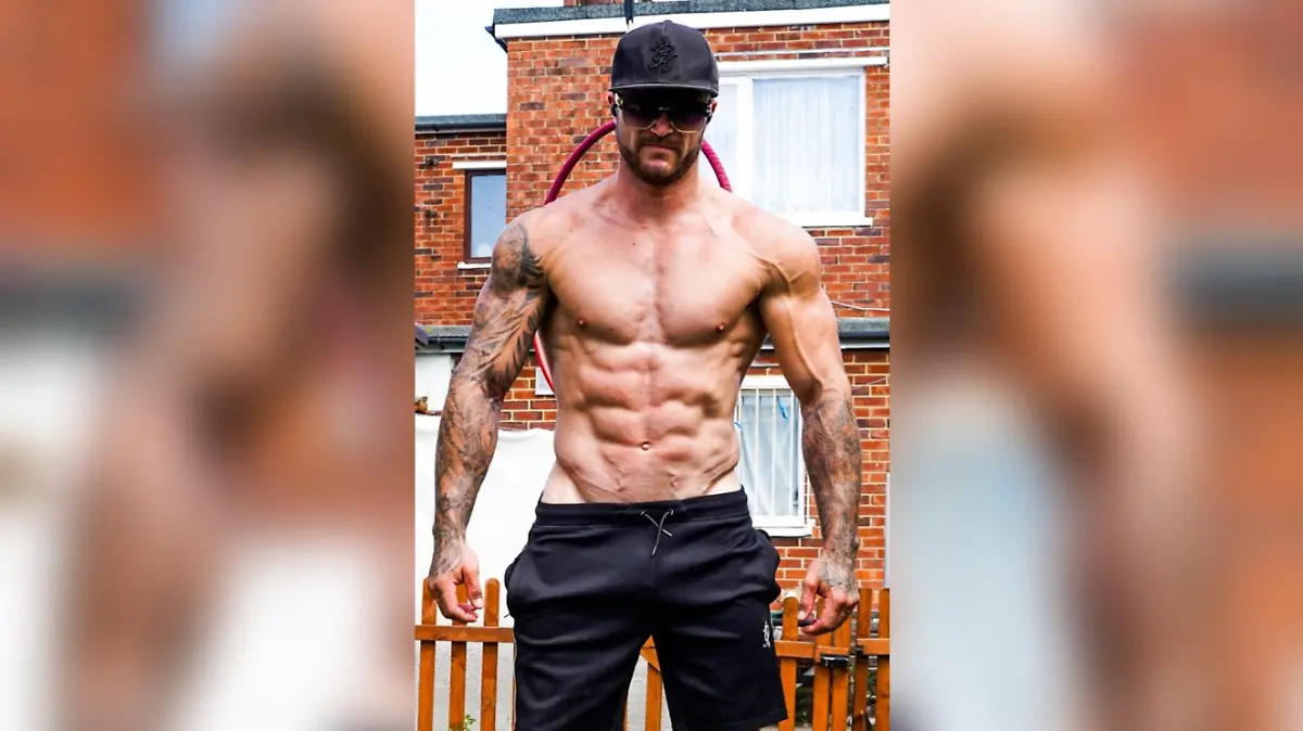 Der gelähmte Mike Newman kämpft hart für seinen Körper und ist heute sogar Personal Coach.