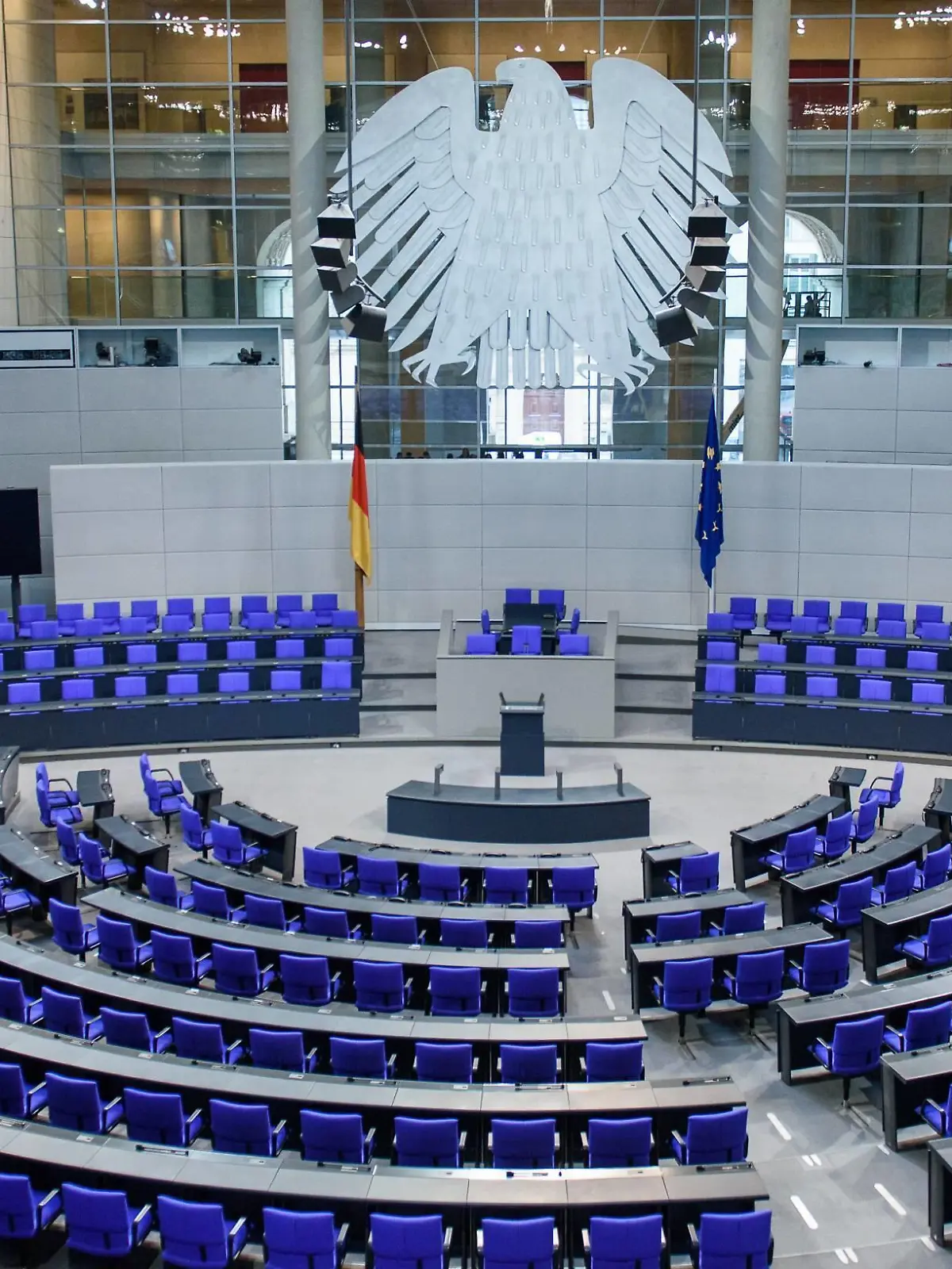  Plenarsaal Bundestag Deutschland, Berlin - 17/12/2018: Der Leere Plenarsaal des deutschen Bundestag. Berlin Bundestag Berlin Deutschland *** Plenary Chamber Bundestag Germany Berlin 17 12 2018 The Empty Plenary Chamber of the German Bundestag Berlin Bundestag Berlin Germany
