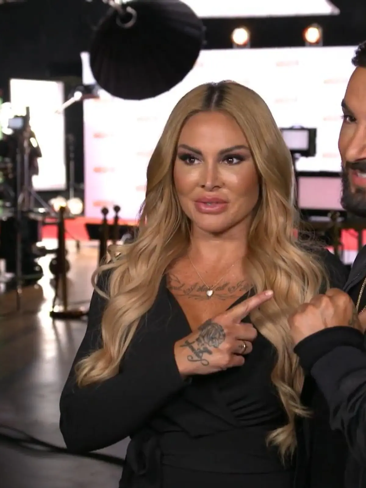 Bild zu: "Lisha & Lou - das verrückte YouTube-Paar"