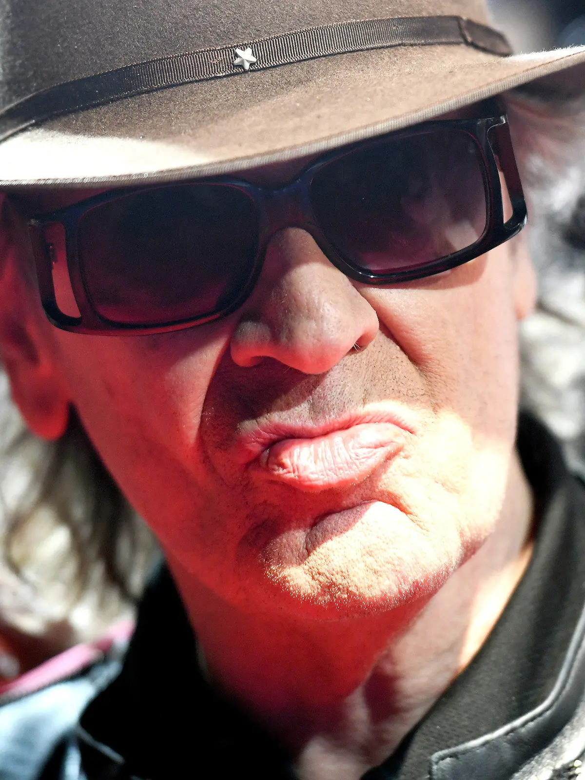 ARCHIV - 09.01.2020, Nordrhein-Westfalen, Essen: Udo Lindenberg, Musiker, kommt zur NRW-Premiere des Films "Lindenberg! Mach Dein Ding·. (zu dpa  "Udo Lindenbergs Porsche aus Tiefgarage des Hotel Atlantic geklaut") Foto: Caroline Seidel/dpa +++ dpa-Bildfunk +++