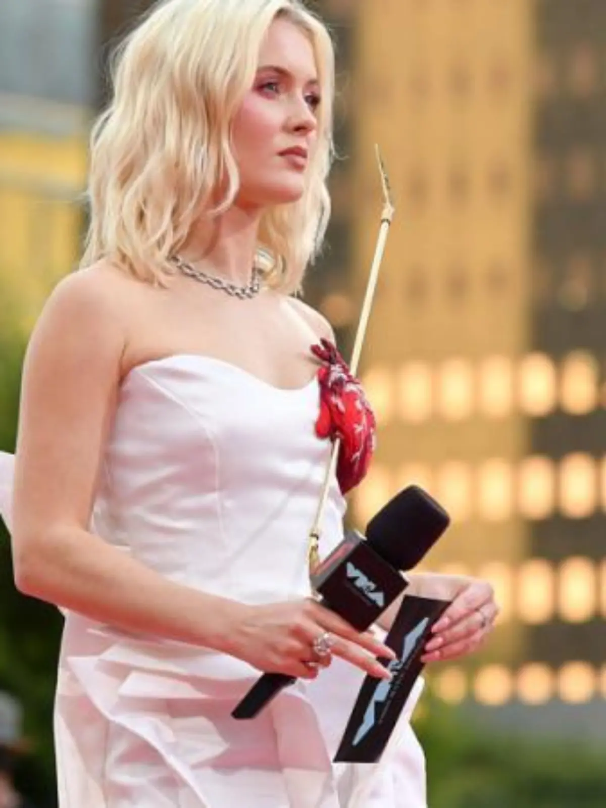 Zara Larsson veröffentlicht Song mit Ariana Grande als Background-Sängerin