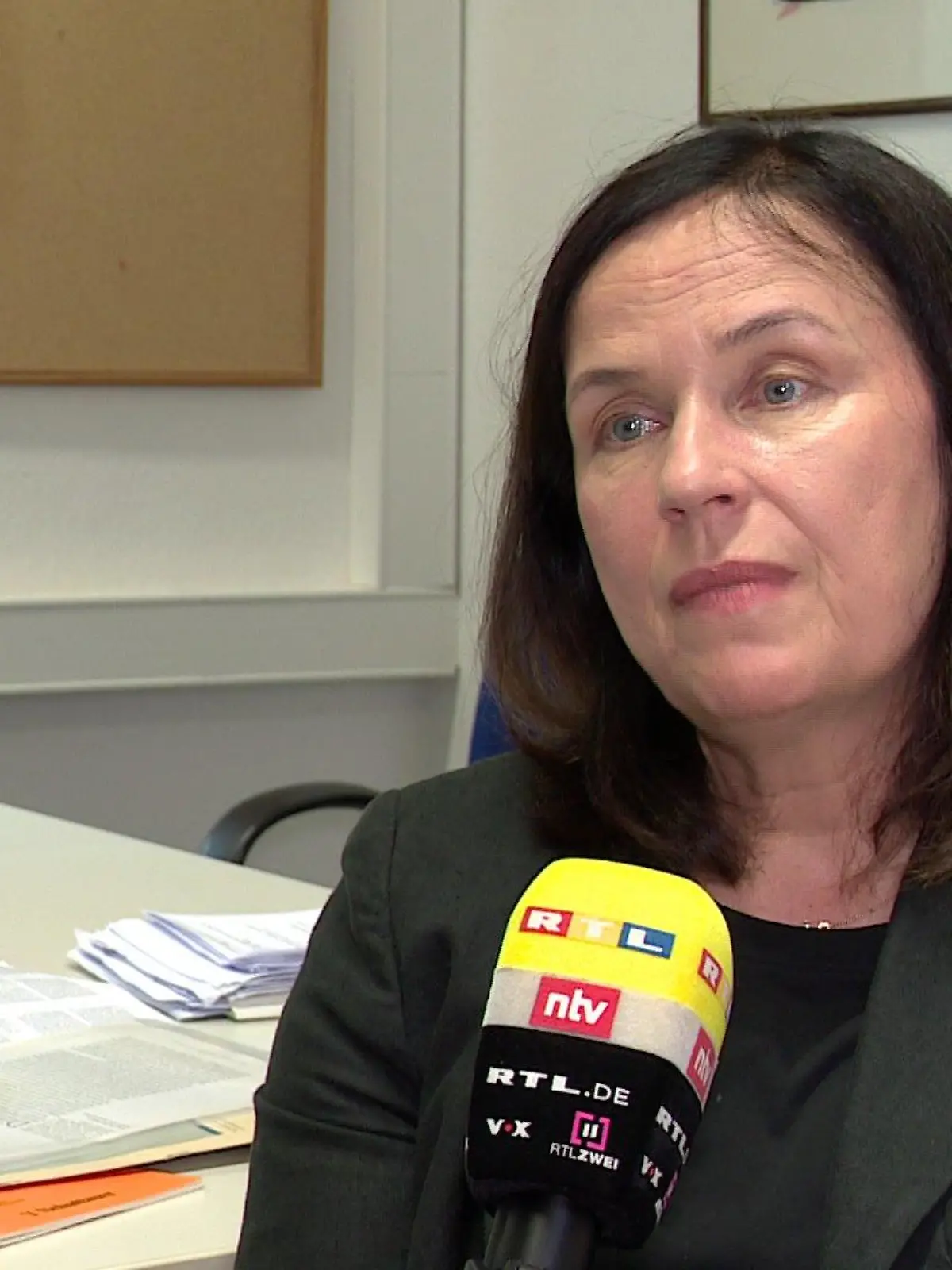 Angela Spelsberg, Ärztin und Epidemiologin erzählt uns im Interview die aktuelle Gefahr von Corona