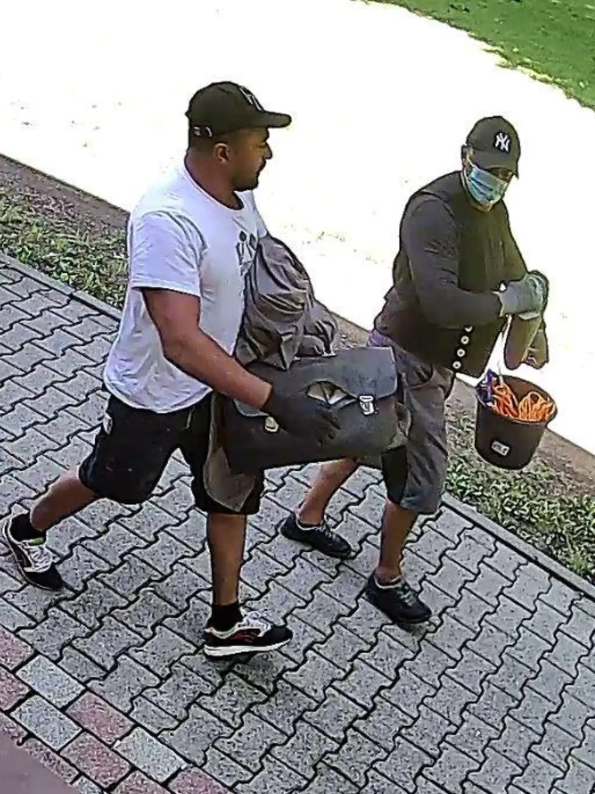 Falsche Dachdecker Fahndunsgfotos Frankfurt