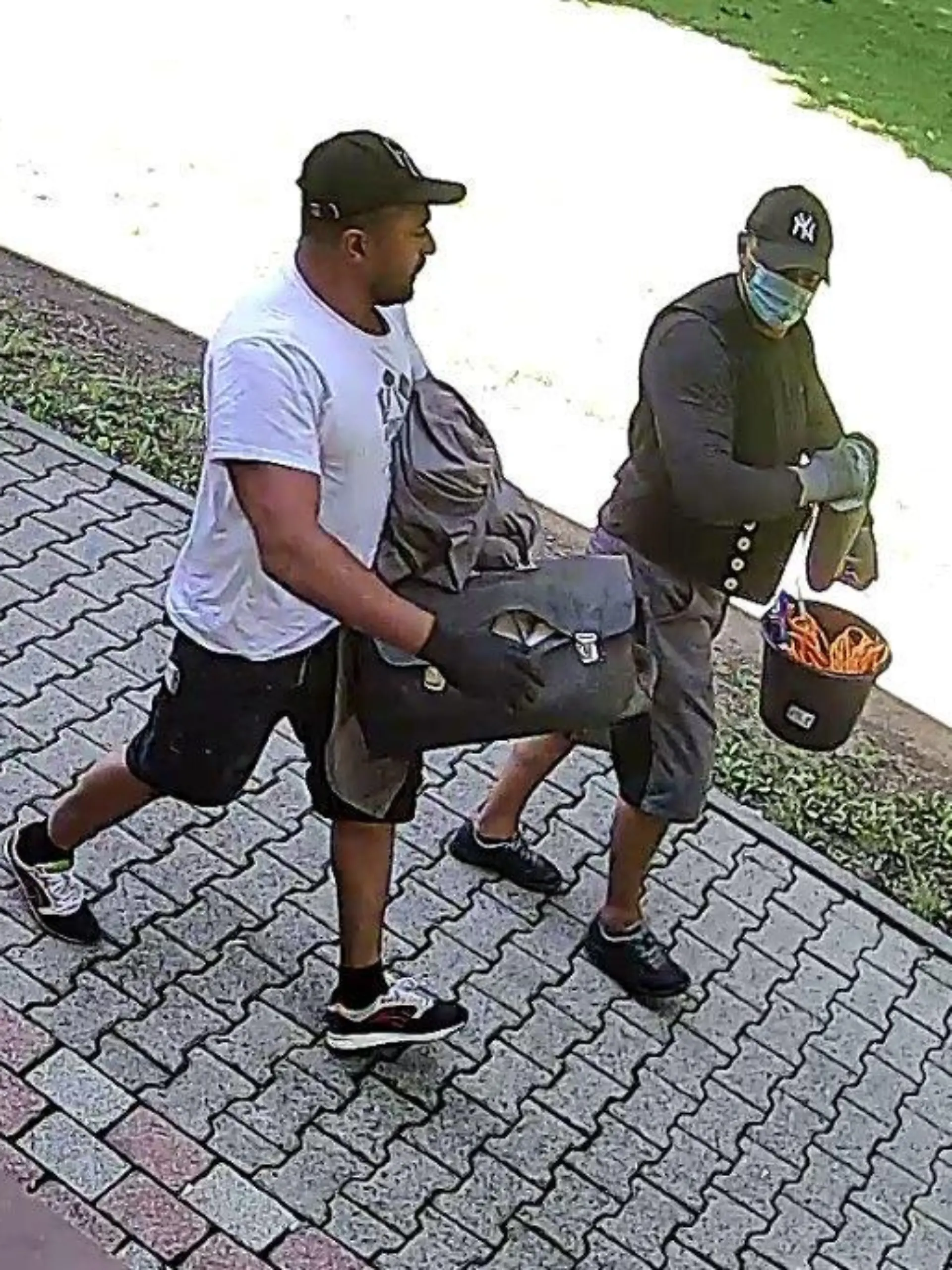 Falsche Dachdecker Fahndunsgfotos Frankfurt