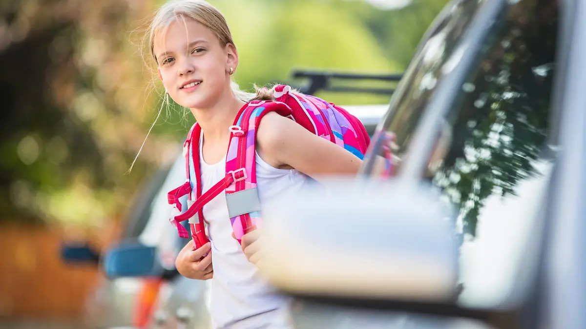 Der Schulweg ist für die Kinder nicht einfacher geworden mit Elektroautos, E-Bikes und motorisierten Scootern.