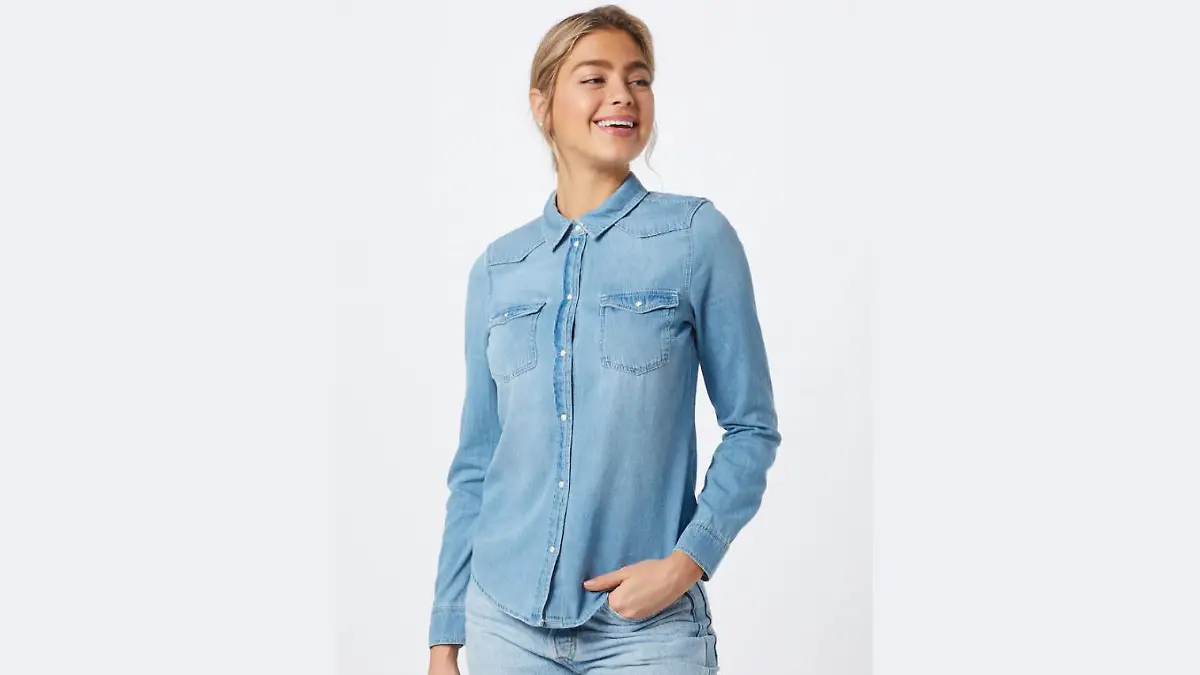 Jeansbluse von Vero Moda.