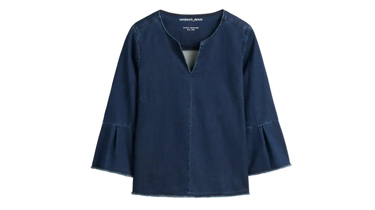 Jeans-Bluse von der Marke Sandwich.