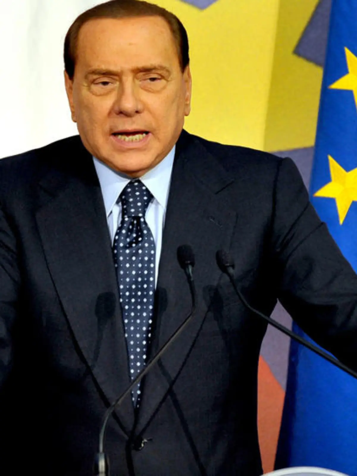 Nach Sardinien-Reise: Silvio Berlusconi positiv auf Covid-19 getestet
