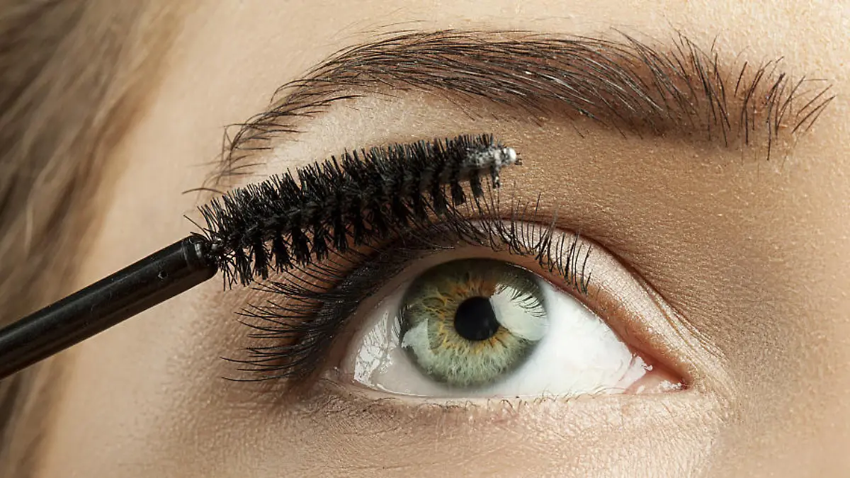 Wasserfeste Wimperntusche Verschmiert Immer Unter Dem Auge Wimperntusche im 'Öko-Test': Naturkosmetik schlägt wasserfeste Mascara