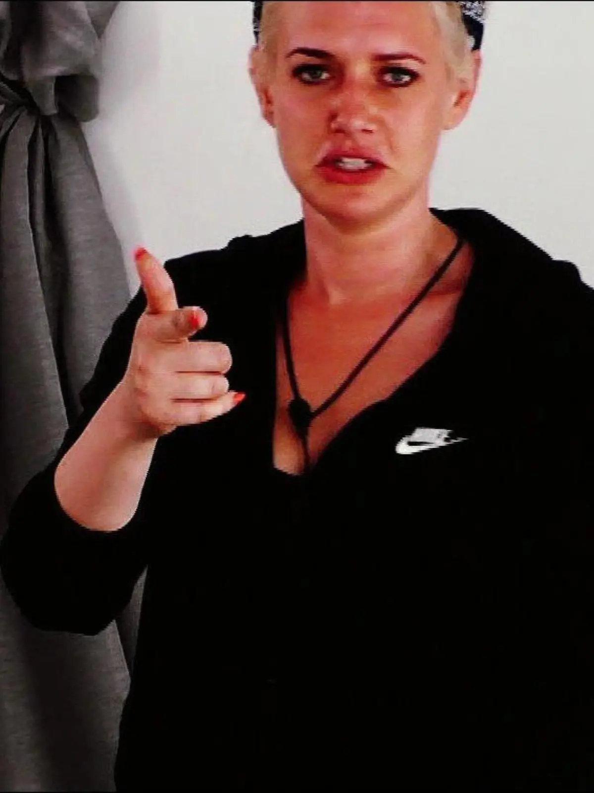 Bild zu: "Sarah Knappik rappt vor Wut"