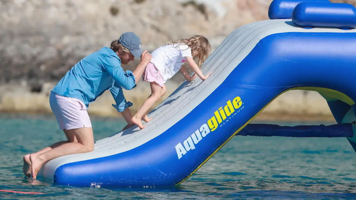 Nico Rosberg urlaubt mit Familie auf Formentera Ex-Rennfahrer kümmert sich ums Actionprogramm