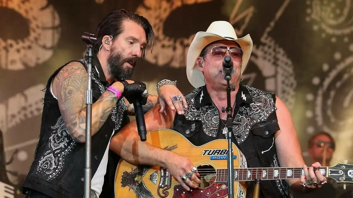 Konzertabsage in Düsseldorf: The BossHoss trauern und hoffen