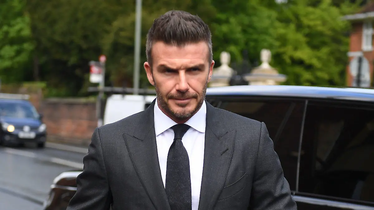 09.05.2019, Großbritannien, London: David Beckham, ehemaliger Fußballspieler für die englische Nationalmannschaft, trifft für seine Anhörung am Bromley Amtsgericht ein. Der Ex-Fußballstar muss seinen Führerschein für sechs Monate abgeben. Weil der frühere Kapitän der englischen Nationalmannschaft beim Fahren mit dem Handy beschäftigt war, brummte ihm eine Richterin am sechs Strafpunkte in der britischen Verkehrssünderkartei auf, wie die Nachrichtenagentur PA aus dem Gericht im Londoner Stadtteil Bromley berichtete. Beckham hatte kurz vorher bereits einmal sechs Strafpunkte kassiert, weil er zu schnell gefahren war, deshalb ist der Führerschein jetzt weg. Foto: Victoria Jones/PA Wire/dpa +++ dpa-Bildfunk +++