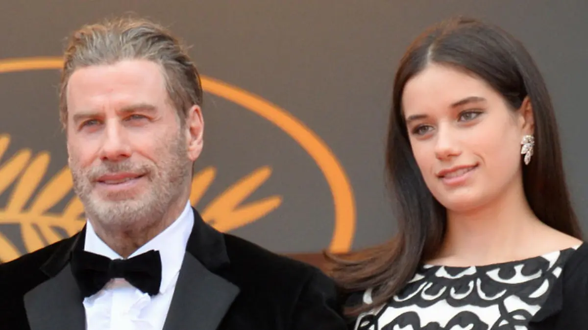 In Gedenken an Kelly Preston: John Travolta tanzt mit Tochter Ella