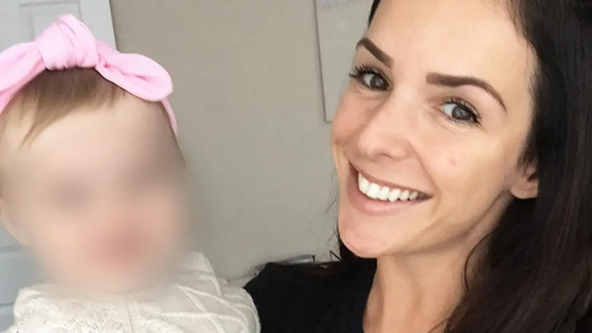 Mutter findet Fotos ihrer Tochter auf Pädophilen-Website
