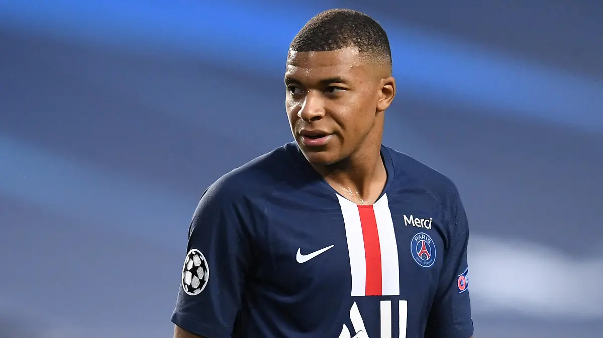 Soccer Football - Champions League - Semi Final - RB Leipzig v Paris St Germain - Estadio da Luz, Lisbon, Portugal - August 18, 2020 Paris St Germain's Kylian Mbappe, as play resumes behind closed doors following the outbreak of the coronavirus disease (COVID-19) David Ramos/Pool via REUTERS