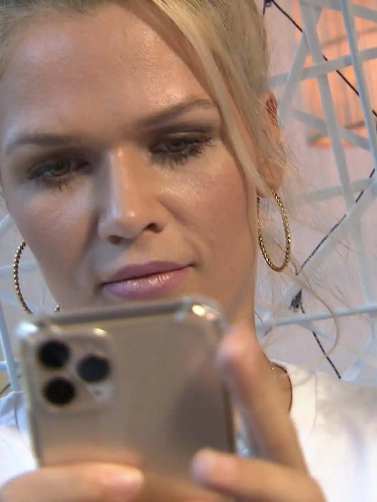 Bild zu: "Sara Kulkas Tochter wird im Netz fertig gemacht"
