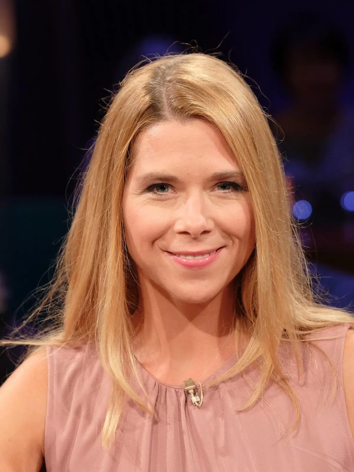 Hamburg Tanja Szewczenko zu Gast in der NDR Talk Show Sendung am 25.8.2017 Aufzeichnung und Fototermin am 23.6.2017

Hamburg Tanja Szewczenko to Guest in the NDR Talk Show Consignment at 25 8 2017 Recording and Photo call at 23 6 2017  