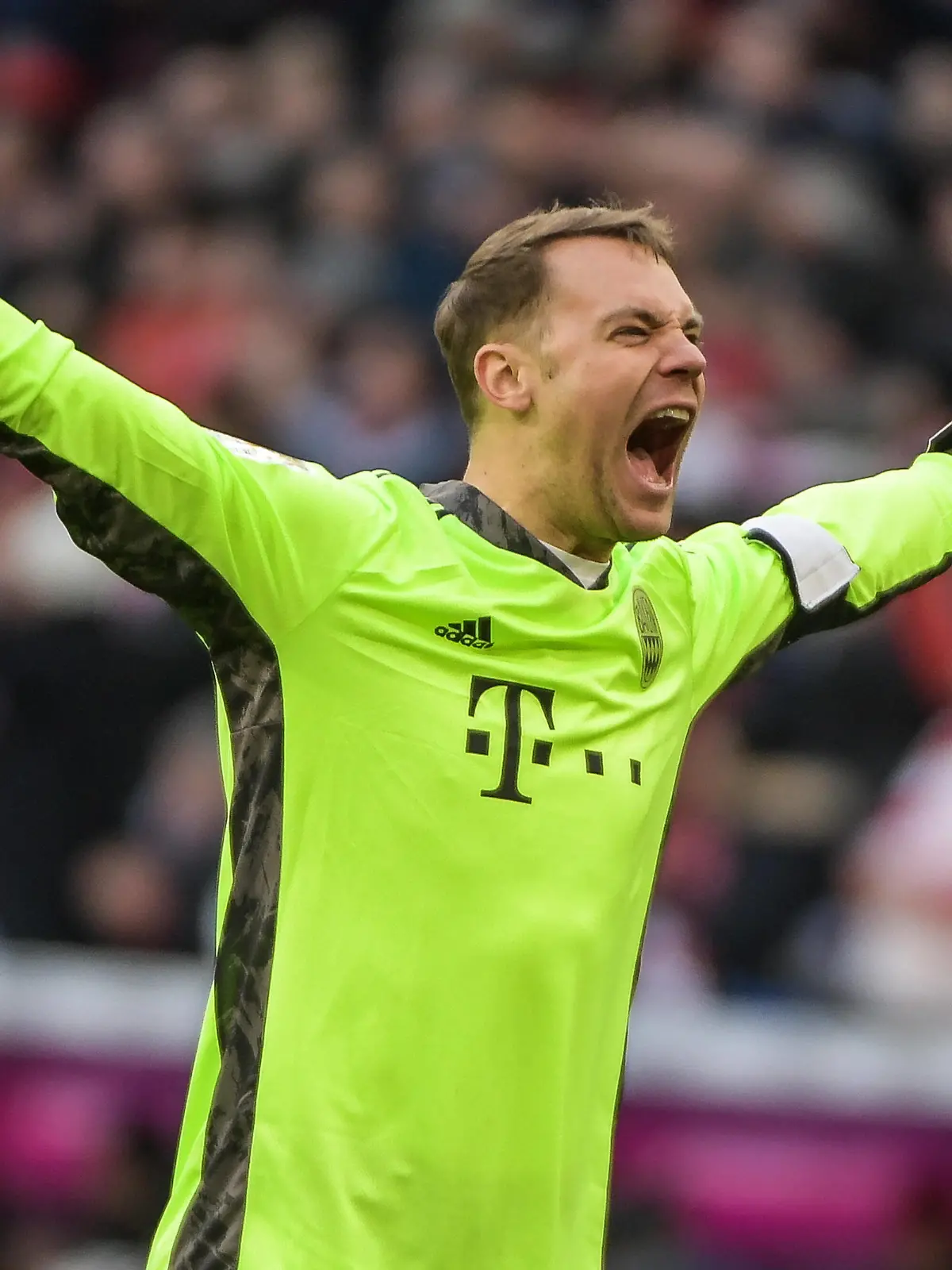  Bilder des Jahres 2020, Sport 03 März Sport Bilder des Tages Torjubel von Torwart Manuel Neuer FC Bayern Muenchen 1 nach dem 2:0,FC Bayern Muenchen - FC Augsburg, Fussball, Deutsche Fussball Liga, 08.03.2020 Muenchen Bayern Deutschland *** Goal cheers from goalkeeper Manuel Neuer FC Bayern Muenchen 1 after the 2 0,FC Bayern Muenchen FC Augsburg, Soccer, German Soccer League, 08 03 2020 Munich Bayern Germany Copyright: xkolbert-press/BurghardxSchreyerx