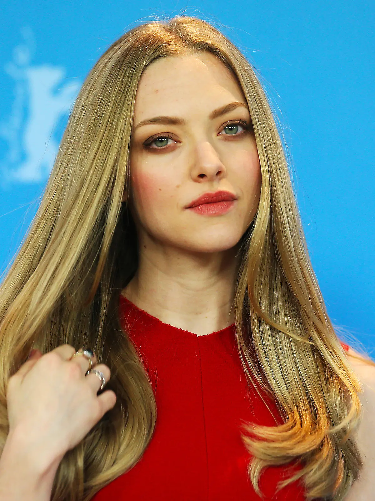 ARCHIV - Die US-amerikanische Schauspielerin Amanda Seyfried posiert am 09.02.2013 in Berlin. Foto: Hannibal/dpa (zu dpa «Gone»: Blasser Psychothriller mit Amanda Seyfried vom 29.05.2014) +++(c) dpa - Bildfunk+++