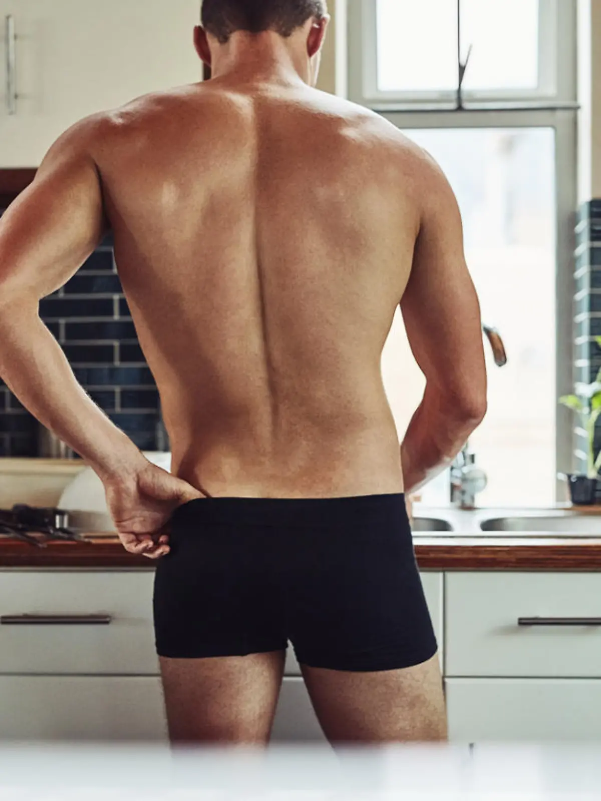 Mann in Unterhose