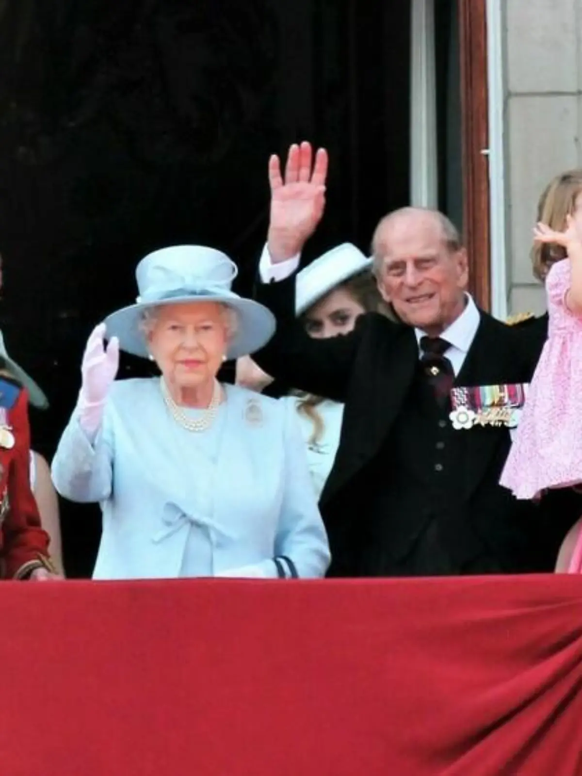 Corona-Krise überwunden? Die Royal Family stellt wieder ein