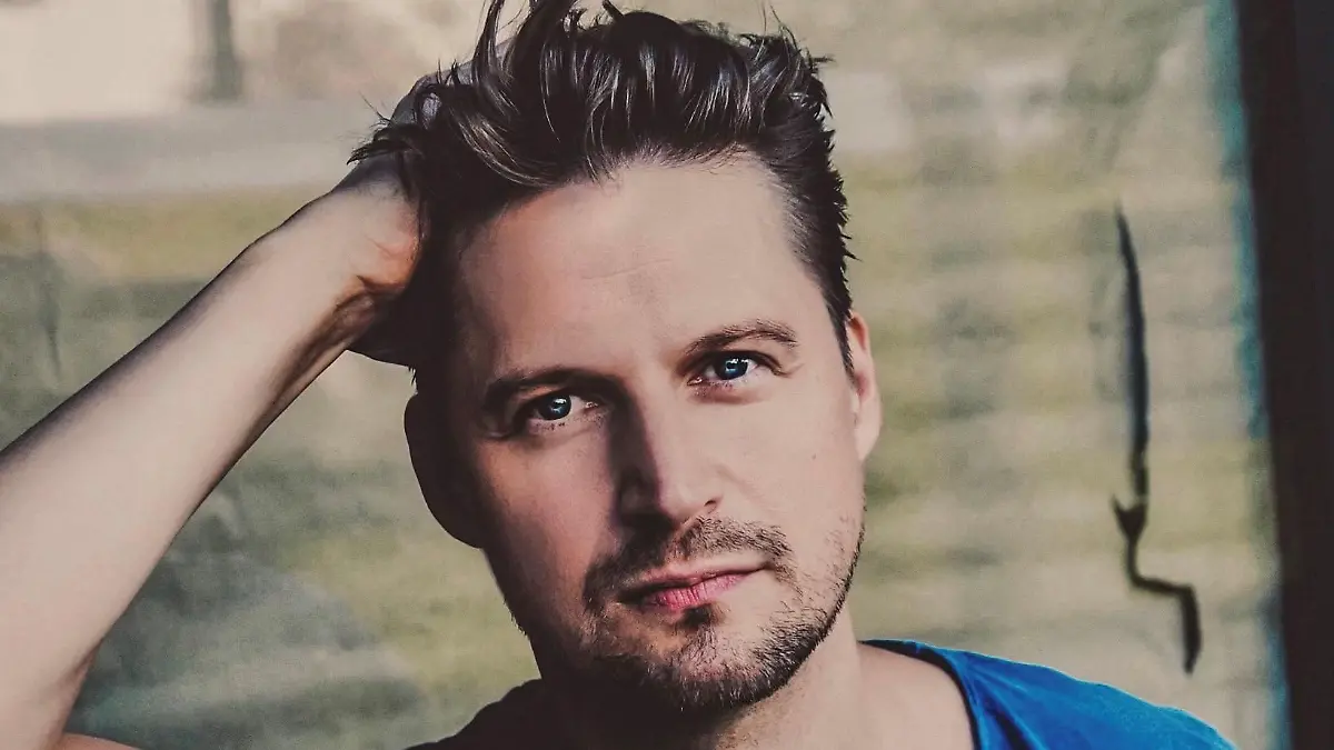 Er übernimmt die legendäre Rolle des Old Shatterhand: Bastian Semm
