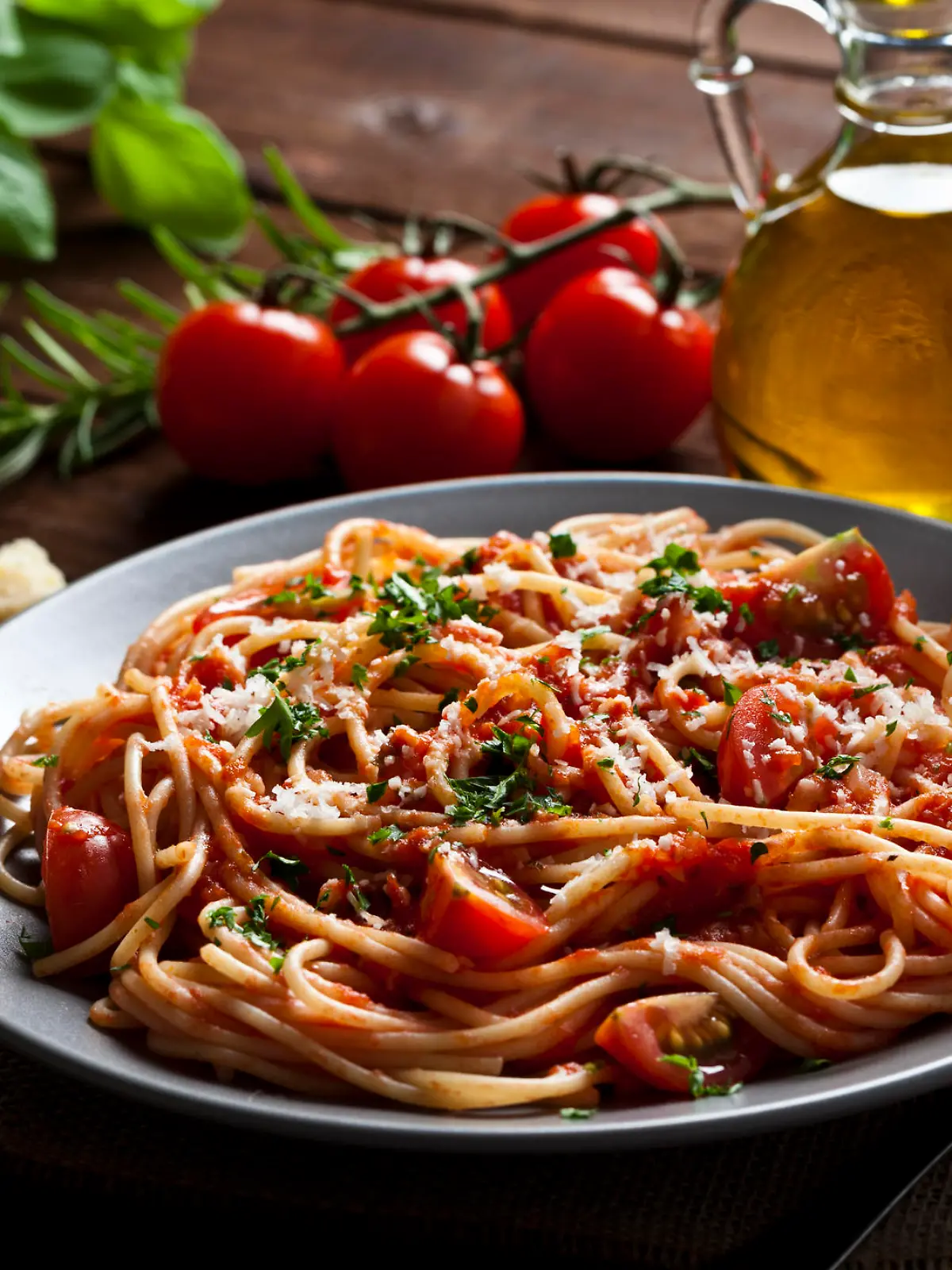 Spaghetti mit Tomaten