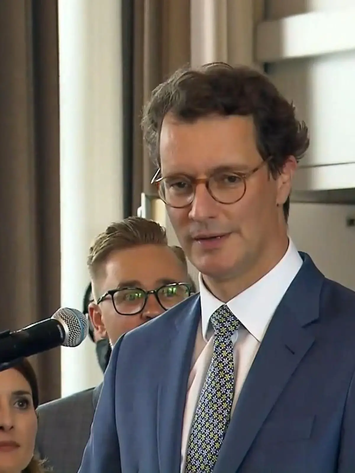 Bild zu: "NRW-Ministerpräsident startet Besuch in Katar"