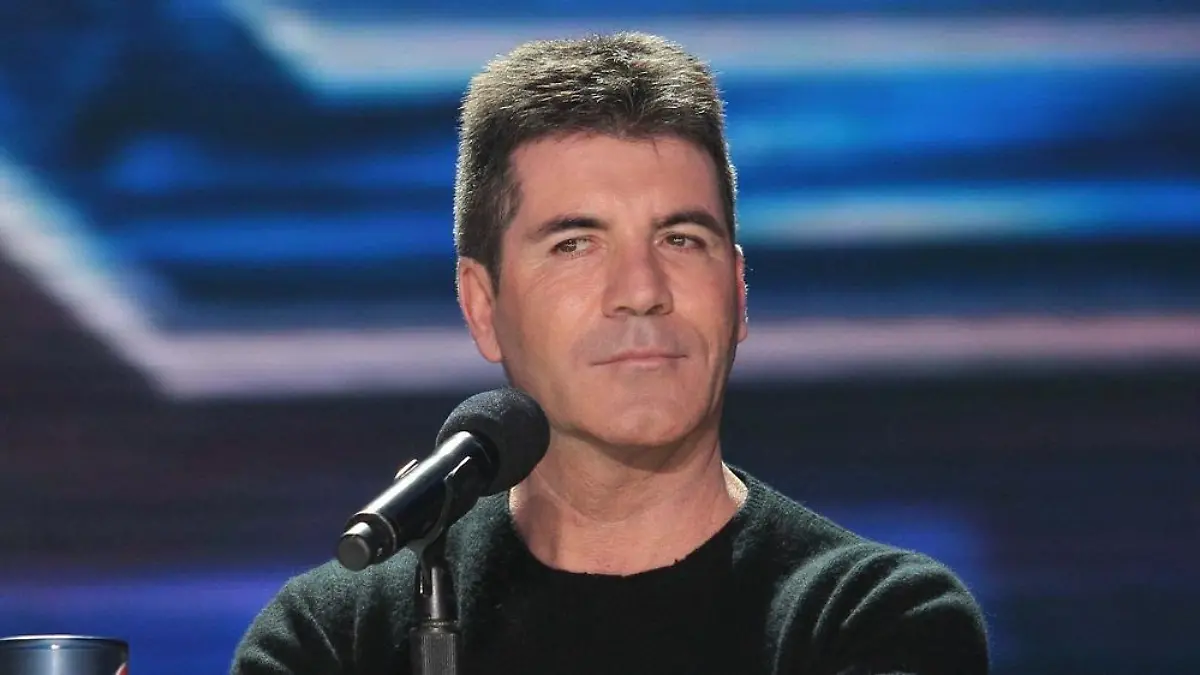 Simon Cowell entkommt nur knapp dem Rollstuhl