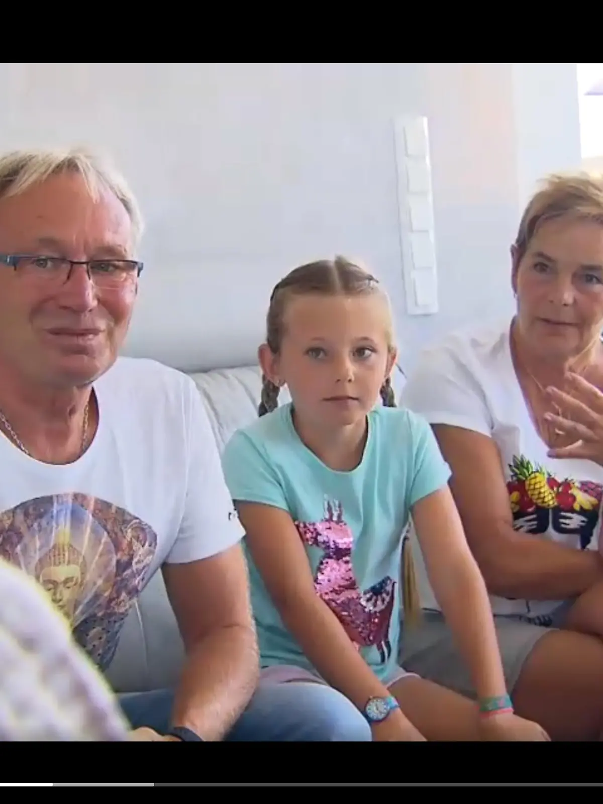 Familie Klaus und Enkelin