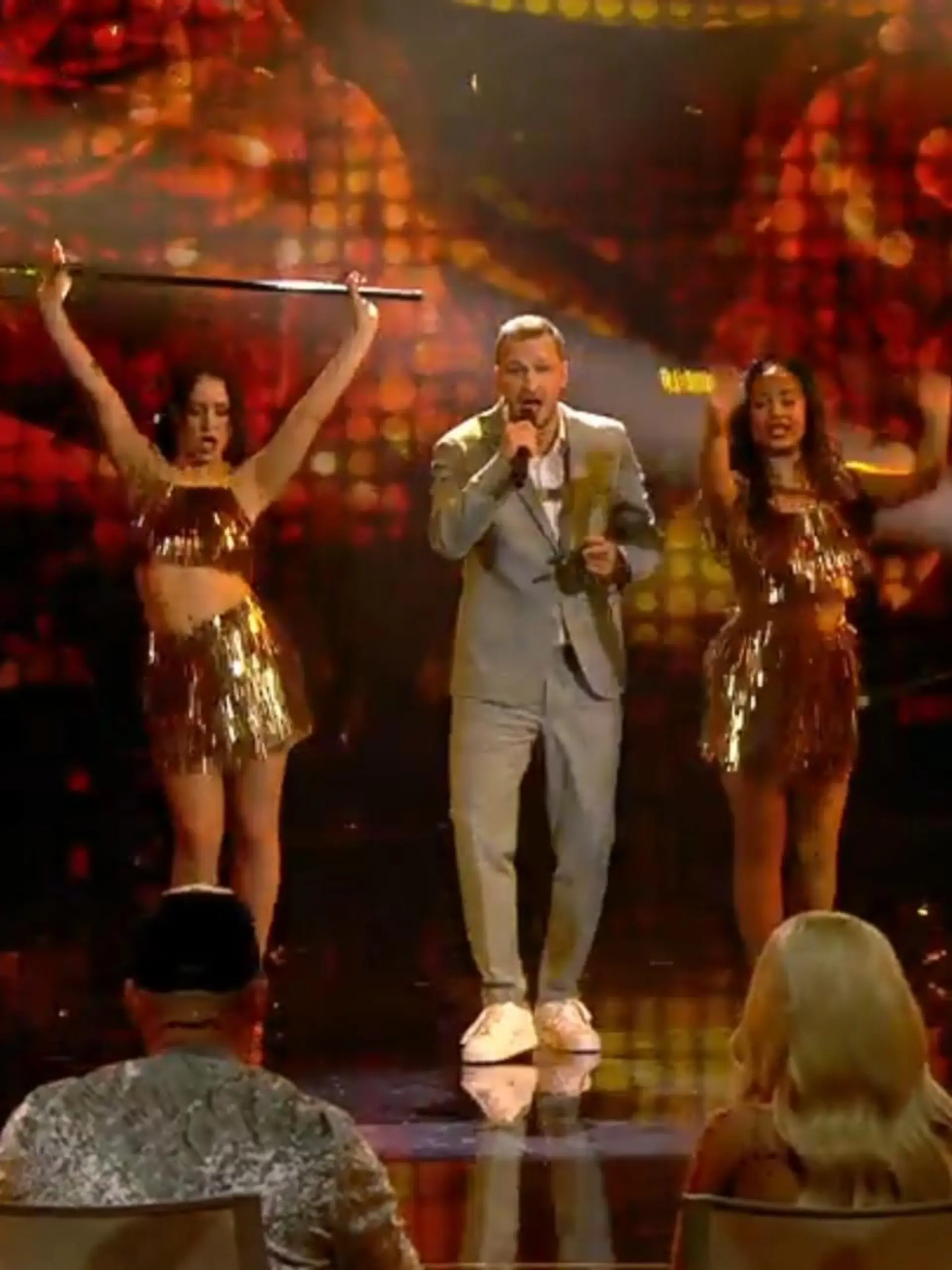 Liveshow-Zeit 2023: Einer der Top 10-Kandidaten von DSDS ist David Leischik und er meistert "Eine Nacht" von Ramon Roselly vorzüglich.