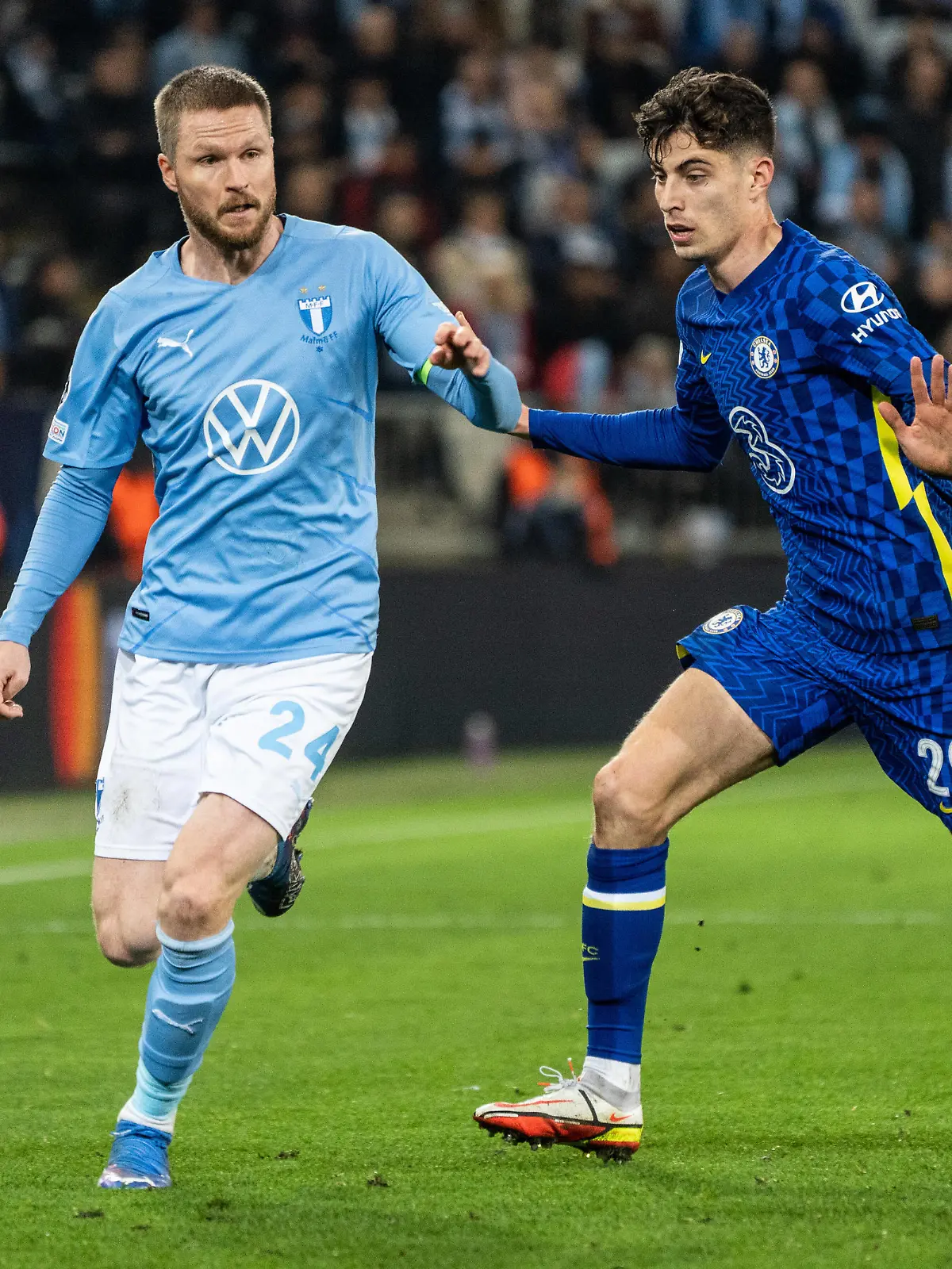 Malmo FF v Chelsea, Champions League, football, Malmo, Sweden Malmo, Sweden. 02nd, November 2021. Lasse Nielsen 24 of Malmo FF and Kai Havertz 29 of Chelsea seen during the Champions League match between Malmo FF and Chelsea at Eleda Stadion in Malmö. Malmö Sweden PUBLICATIONxNOTxINxDENxNOR Copyright: xGonzalesxPhoto/JoexMillerx 