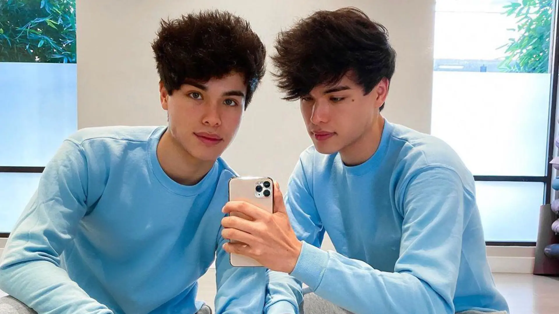 Alex und Alan Stokes