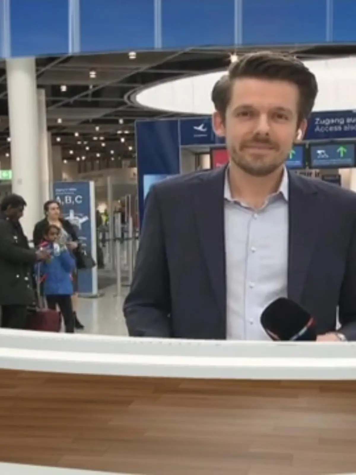 Bild zu: "Die Lage am Flughafen zum Ferienbeginn"