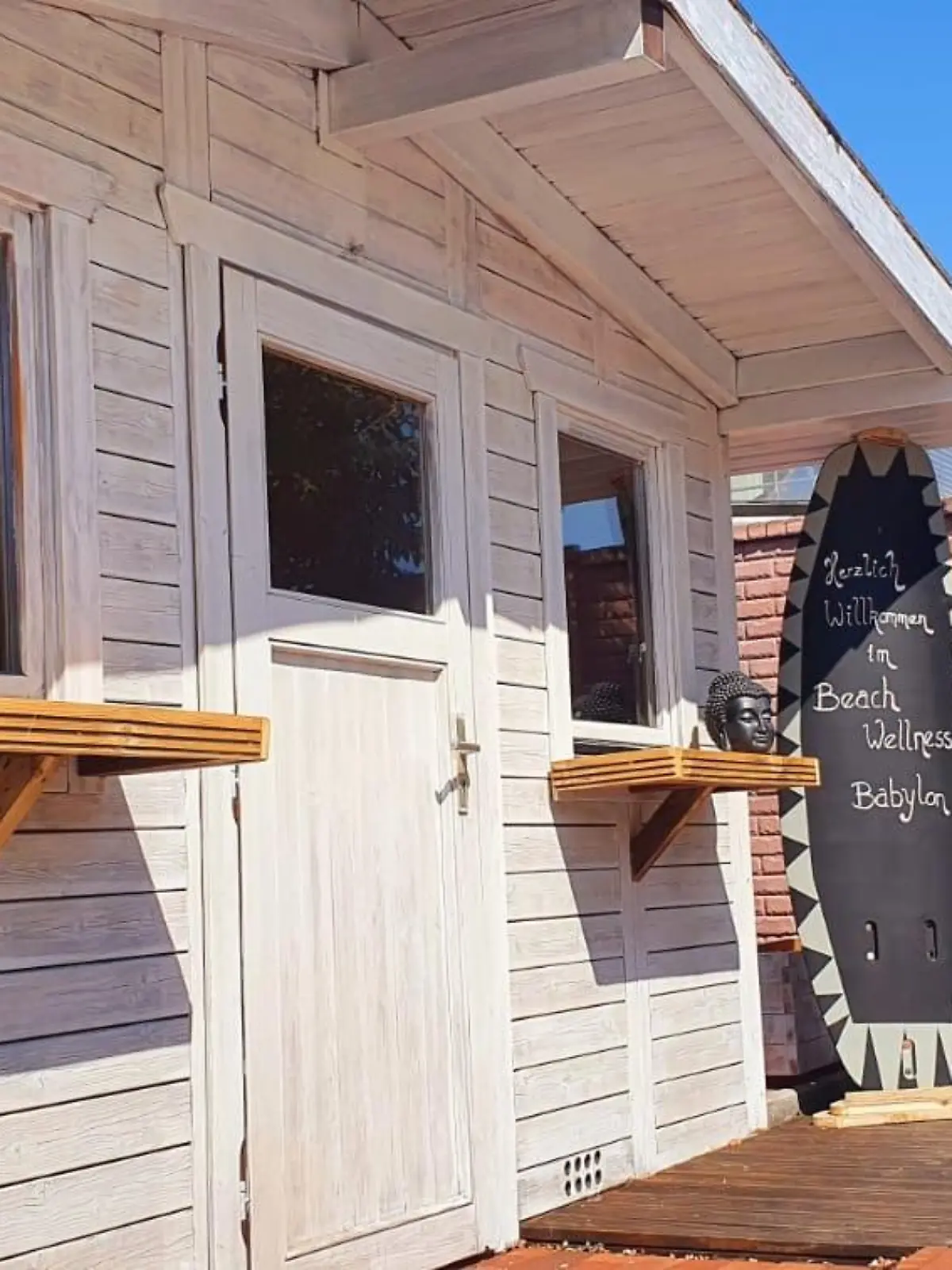 Hamburger Bordell wird zum Beach Club