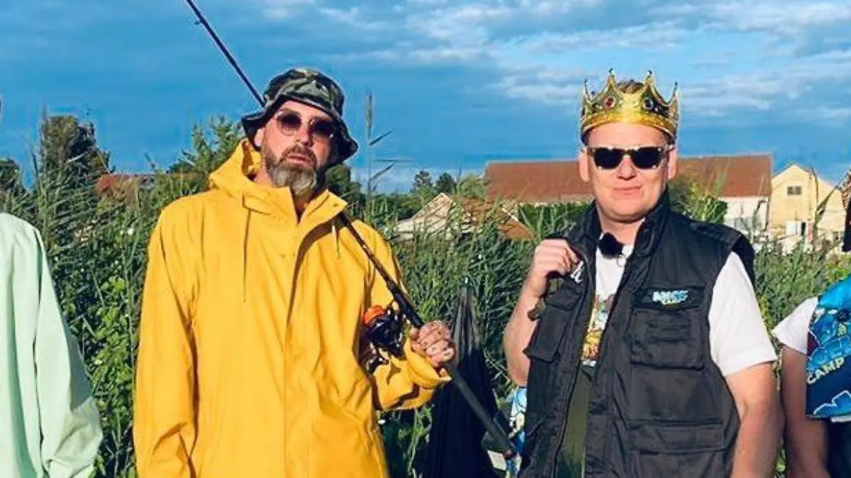 Rapper Sido, Influencer Knossi und weitere Promi-Freunde veranstalteten im Juli ein Angelcamp und streamten dieses auf Twitch.