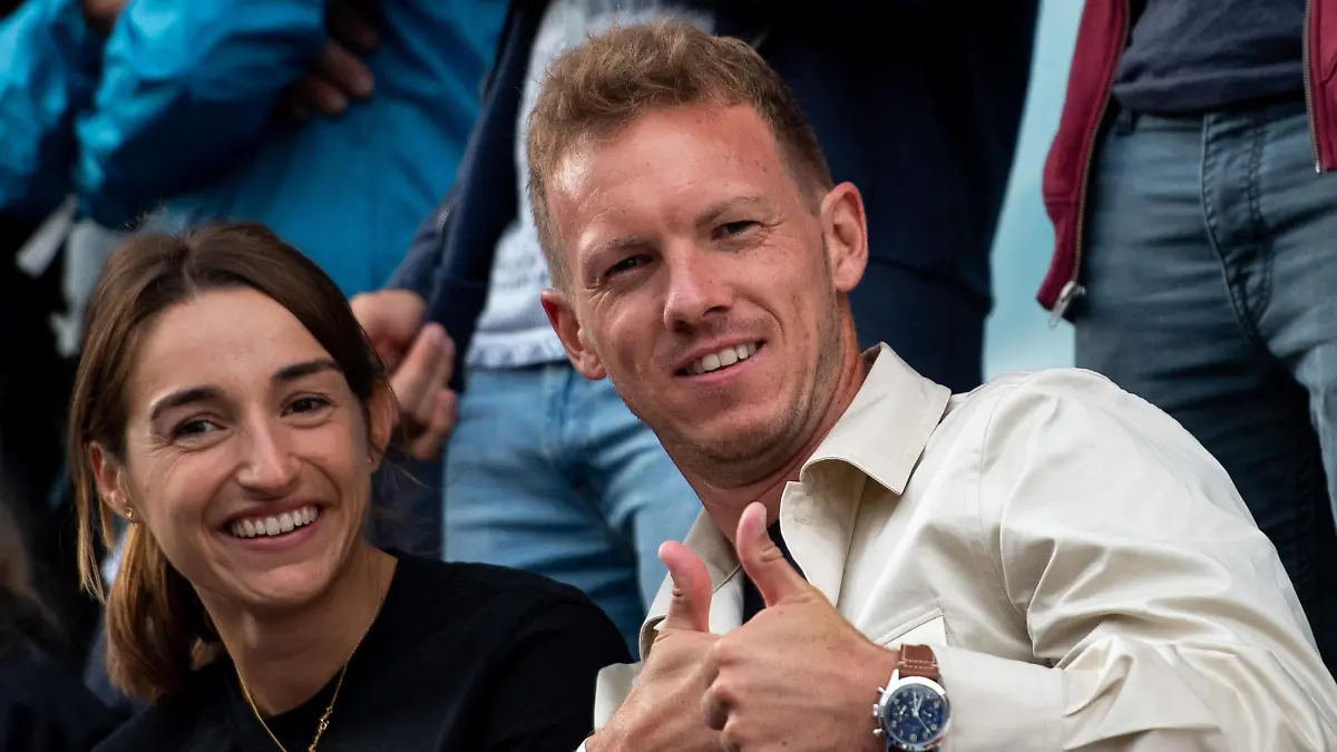 Julian Nagelsmann Coach FC Bayern Muenchen and his girlfriend Lena Wurzenberger Journalist watching Beachvolleyball, STAM Katja, SCHOON Raisa NED vs. GRAUDINA Tina, KRAVCENOKA Anastasija LAT, Womens Semifinal, GER, Beach volleyball, Beachvolleyball Women Beachvolleyball Frauen, European Championships Munich 2022, 19.08.2022 Photo: Eibner/Memmler GER, Beach Volleyball Women Beachvolleyball Frauen, European Championships Munich 2022, 19.08.2022 Munich *** Julian Nagelsmann Coach FC Bayern Muenchen and his girlfriend Lena Wurzenberger Journalist watching Beachvolleyball, STAM Katja, SCHOON Raisa NED vs GRAUDINA Tina, KRAVCENOKA Anastasija LAT , Womens Semifinal, GER, Beach Volleyball Women Beachvolleyball Women , European Championships Munich 2022, 19 08 2022 Photo Eibner Memmler GER, Beach Volleyball Women Beachvolleyball Women , European Championships Munich 2022, 19 08 2022 Munich Copyright: xEibner/Memmlerx EP_MMR