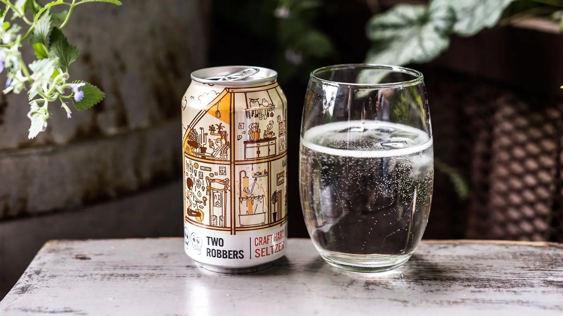 Two Robbers Craft Hard Seltzer