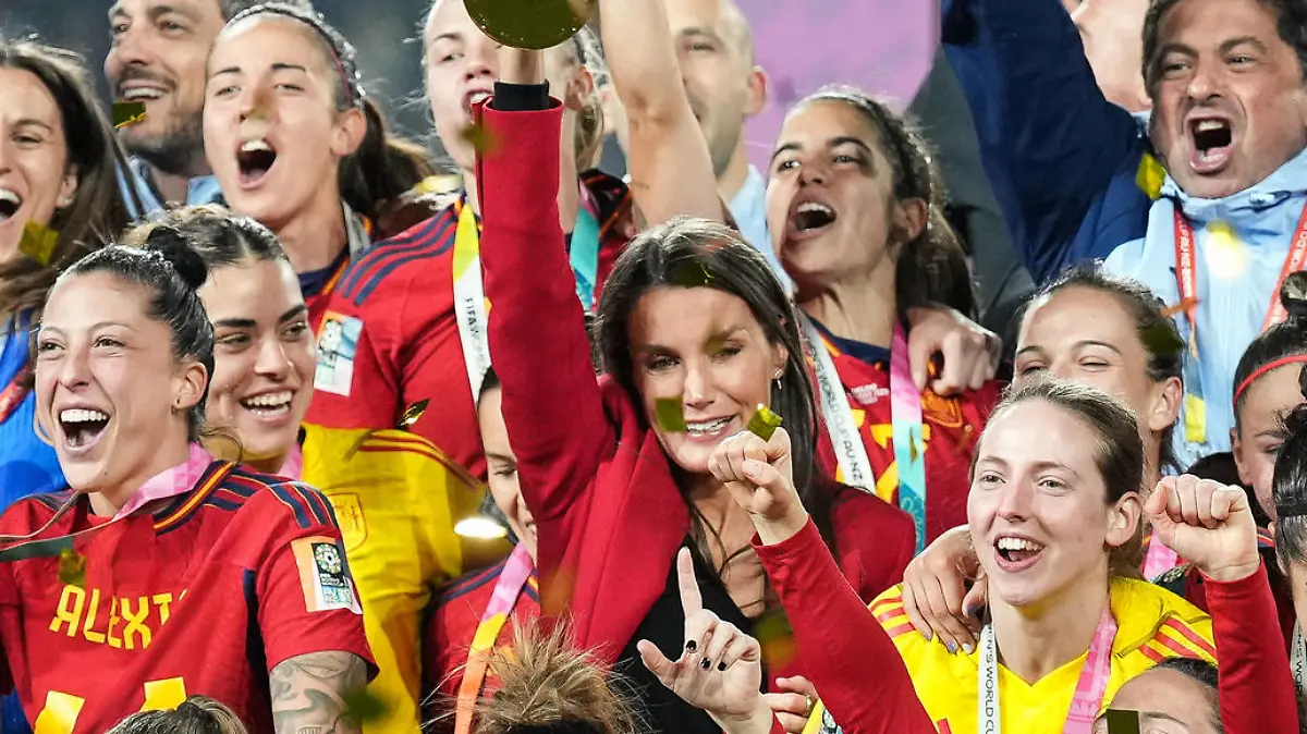 Spain v England: Final - FIFA Women s World Cup Australia & New Zealand 2023 Queen Letizia of Spain celebrates with the players after the FIFA Women s World Cup Australia & New Zealand 2023 Final match between Spain and England at Australia Stadium on August 20, 2023 in Sydney, Australia. Sydney Australia PUBLICATIONxNOTxINxFRA Copyright: xNorvikxAlaverdianx originalFilename:alaverdian-fifawome230820_npbCf.jpg