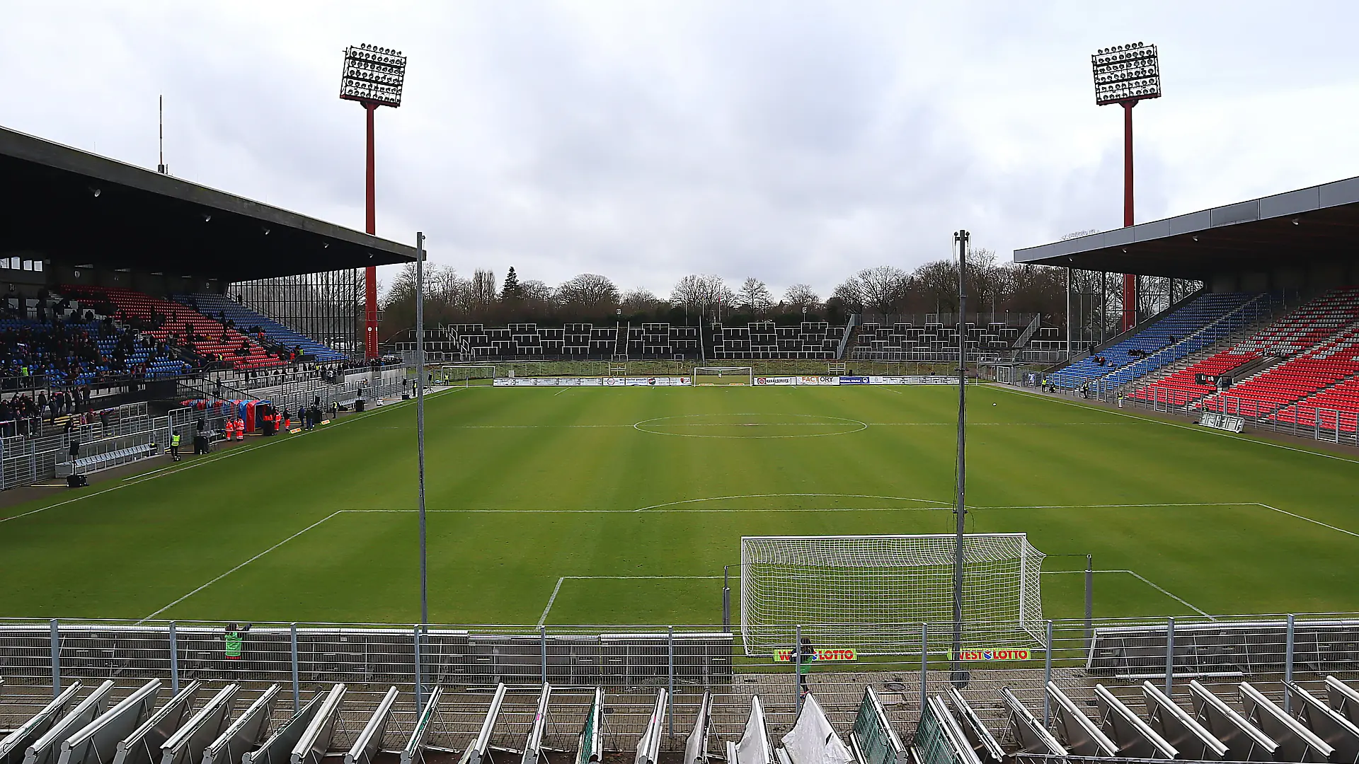Der KFC Uerdingen muss den Spielbetrieb einstellen.