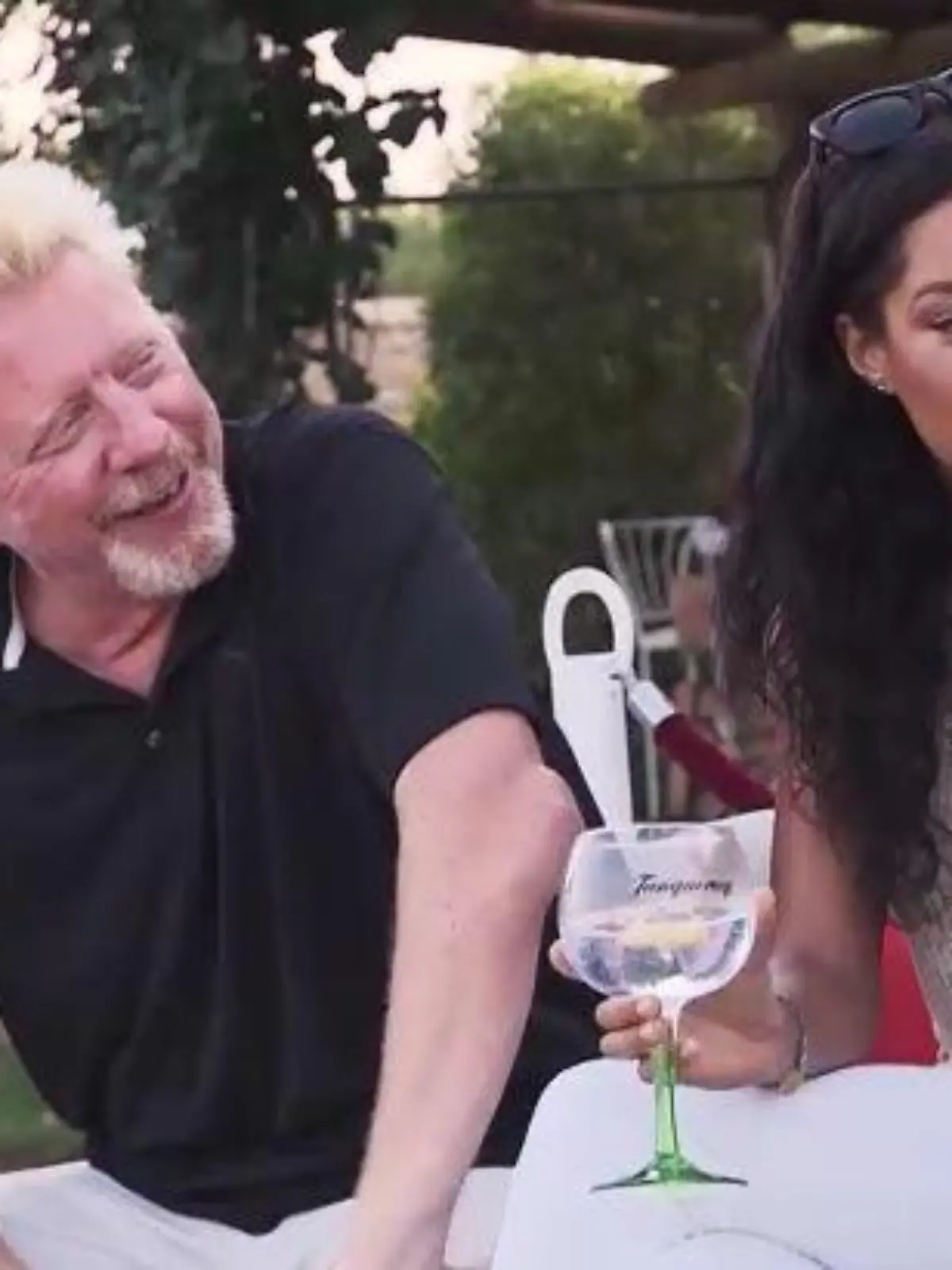 Boris Becker genießt mit seiner Freundin Lilian das Leben der Schönen und Reichen auf Ibiza.