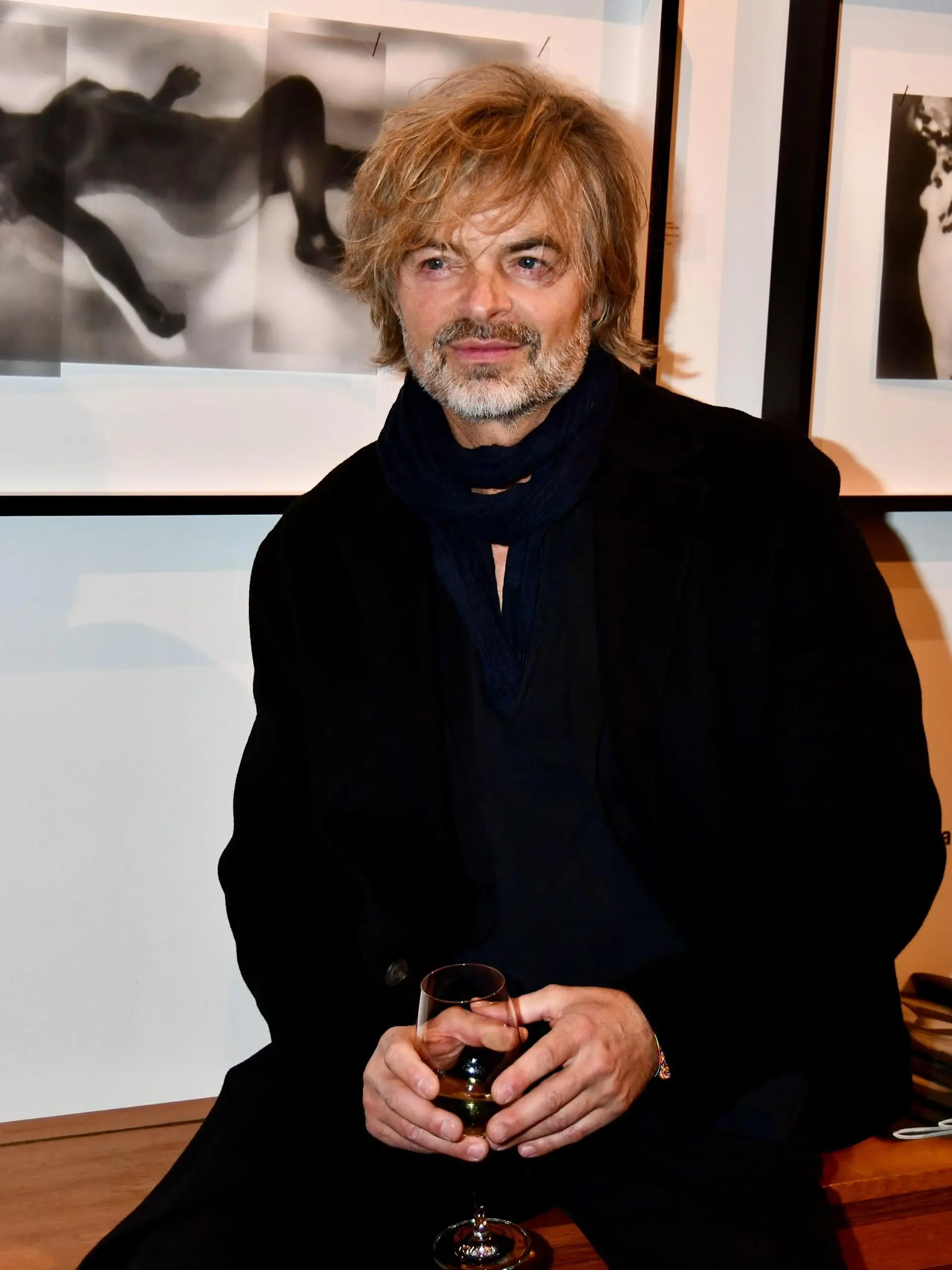 DJ Nicolino Hermano, Opening (Eroeffnung) Pop-up Photo Exhibition Die nackte Wahrheit, Mick Jagger & mehr, Kahmann Krollmann Collection Hohenzollerndamm, Berlin, DEU, 03.03.2023 