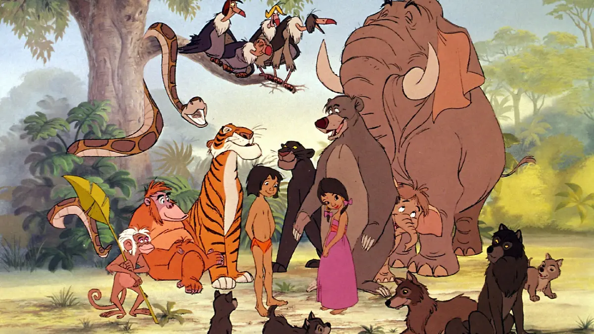 (v.l.) Kaa die Schlange, Affe King Louie, der Tiger Shir Khan, die Geier Buzzy, Dizzy, Ziggy und Flaps, Mogli, der Panther Baghira, Shanti, Balu der Bär, Junior der kleine Elefant und sein Vater Colonel Hathi und der Wolf Rama mit seiner Familie.