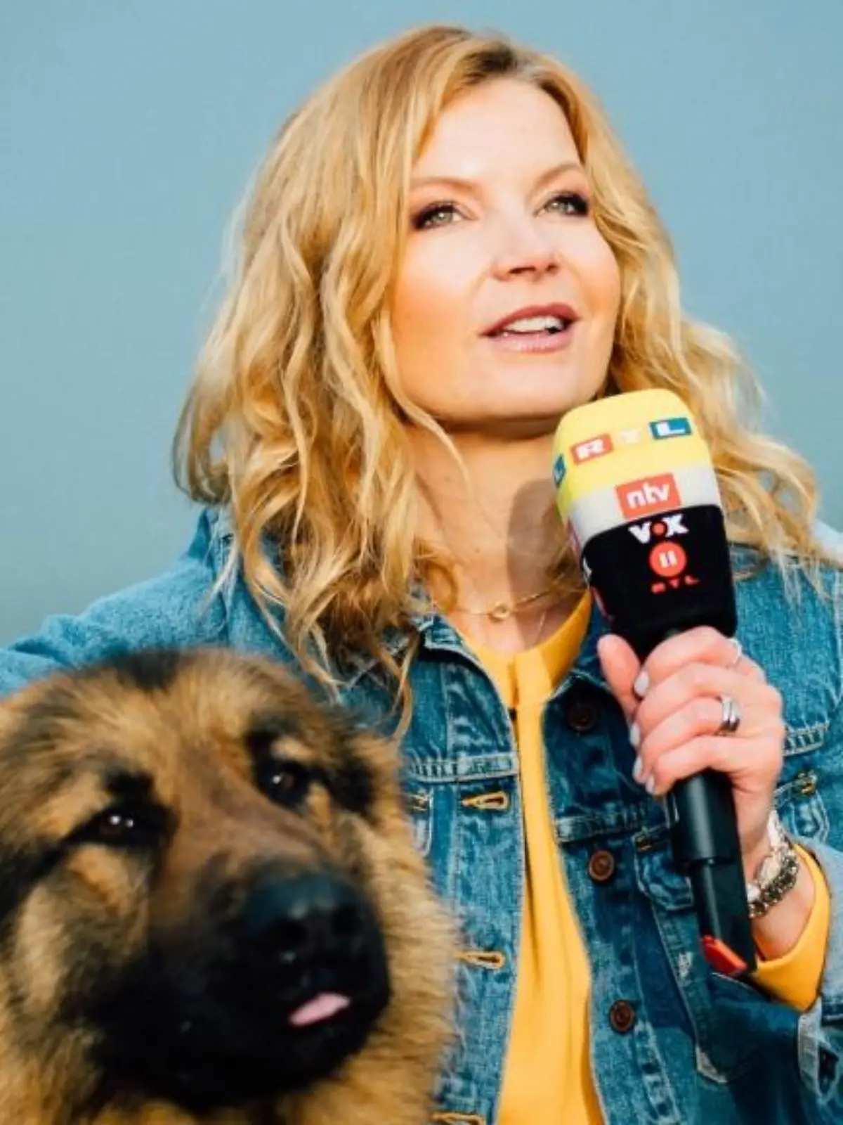 Eva Imhof präsentiert das Wetter