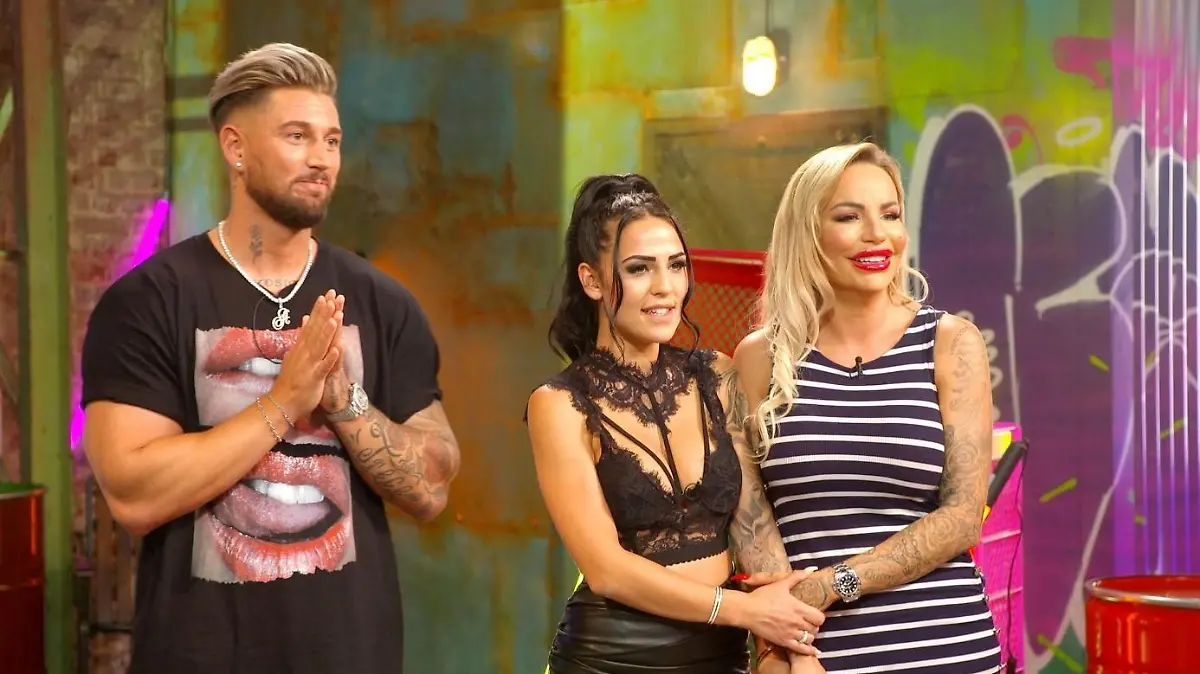 Mike Heiter und Elena Miras moderieren die neue Show "Just Tattoo Of Us", in der sich Gina-Lisa Lohfink tätowieren lässt