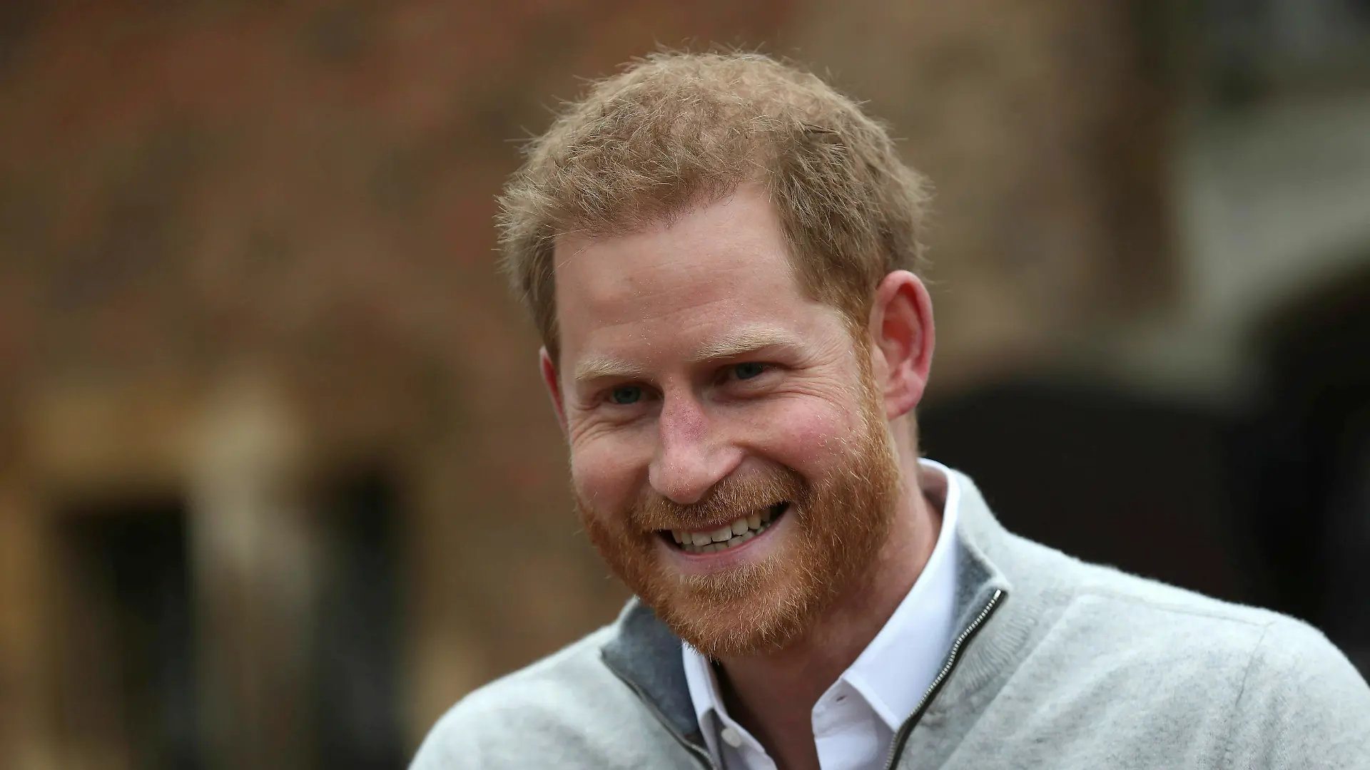 06.05.2019, Großbritannien, Windsor: Prinz Harry ist auf dem Weg, um mit der Presse zu sprechen. Der britische Prinz Harry und seine Frau, die Herzogin von Sussex, sind Eltern eines kleinen Jungen geworden. Für beide ist es das erste Kind. Das Baby kam am Montagmorgen um 06.26 Uhr (MESZ) zur Welt. Foto: Steve Parsons/PA Wire/dpa +++ dpa-Bildfunk +++